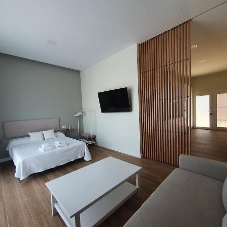 Redondela Apartments - Bedroom, Bathroom & Kitchen Екстериор снимка